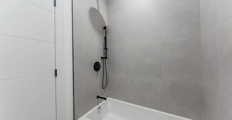 712 Eglinton Avenue E, Toronto, ON, M4G 2K7 - 36