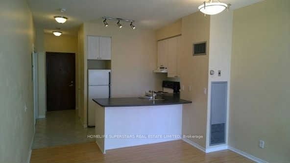 301-555 Yonge Street, Toronto, ON, M4Y 3A6 - 3