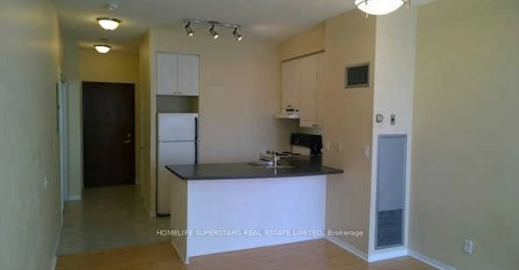 301-555 Yonge Street, Toronto, ON, M4Y 3A6 - 3