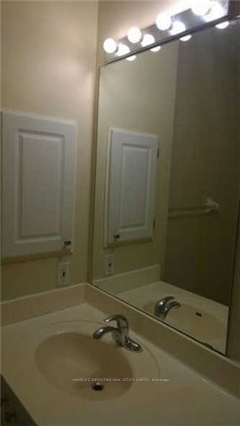 301-555 Yonge Street, Toronto, ON, M4Y 3A6 - 6