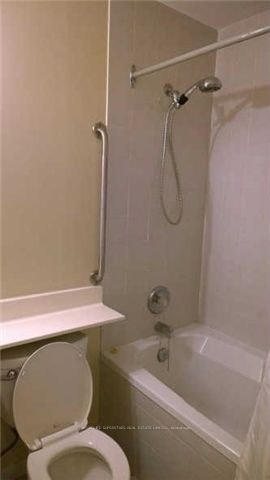301-555 Yonge Street, Toronto, ON, M4Y 3A6 - 5