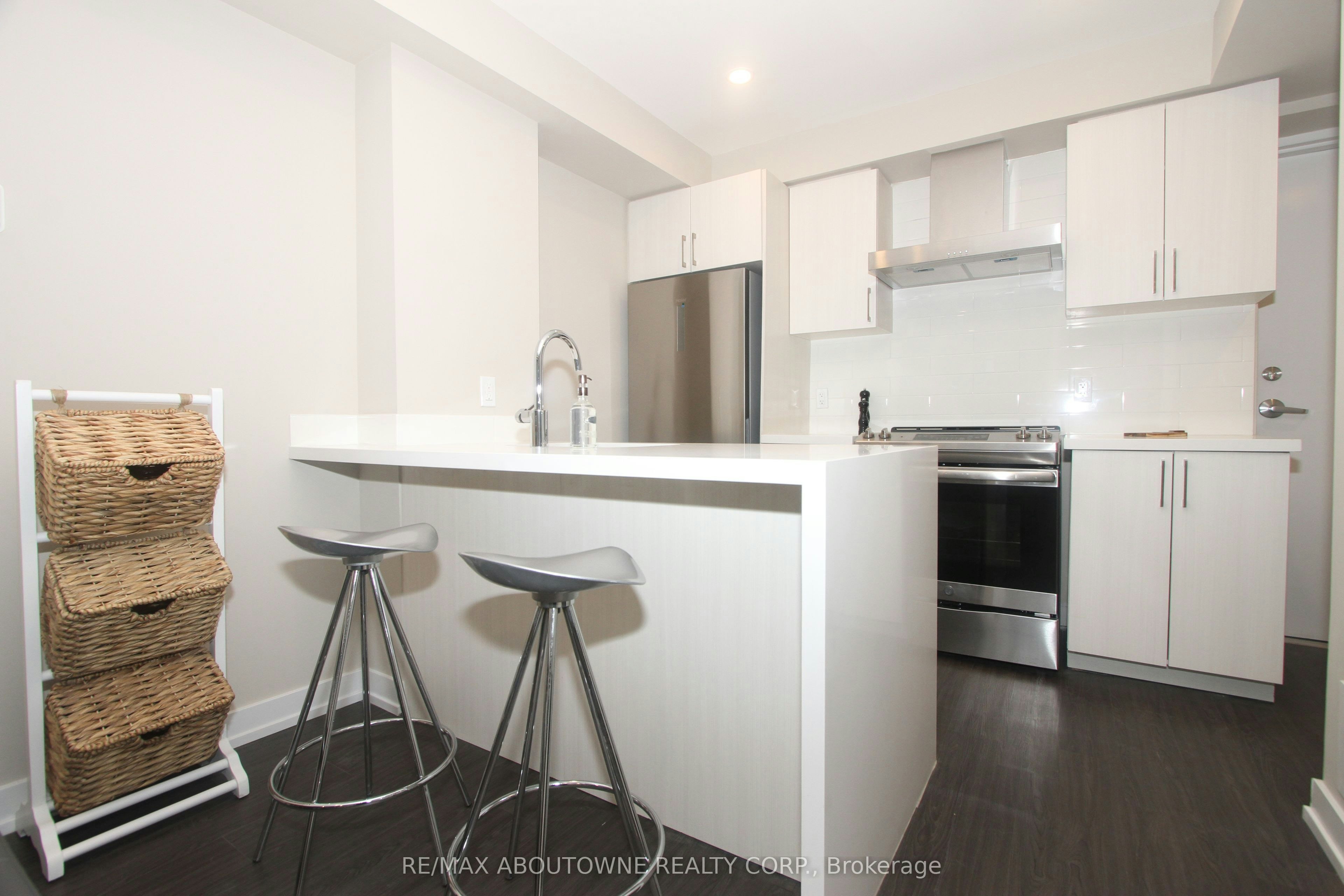 280 Bleecker Street, Toronto, ON, M4X 1M1