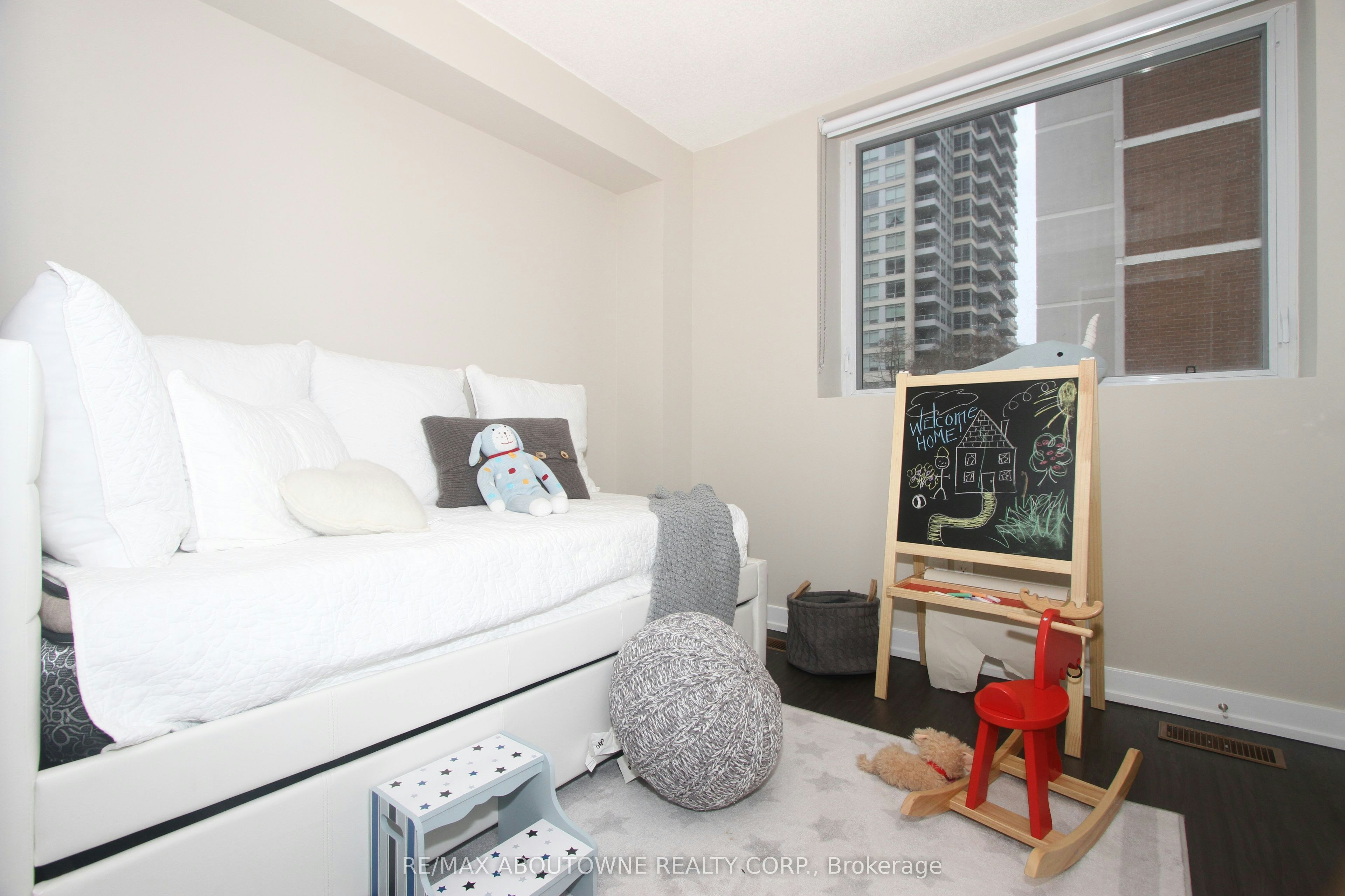 280 Bleecker Street, Toronto, ON, M4X 1M1 - 12