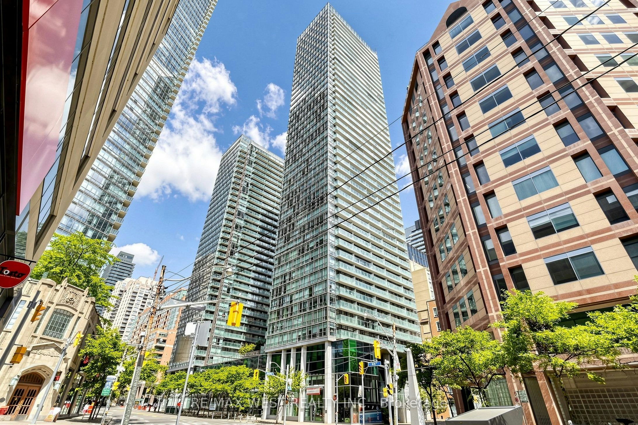 1203-38 Grenville Street, Toronto, ON, M4Y 1A9