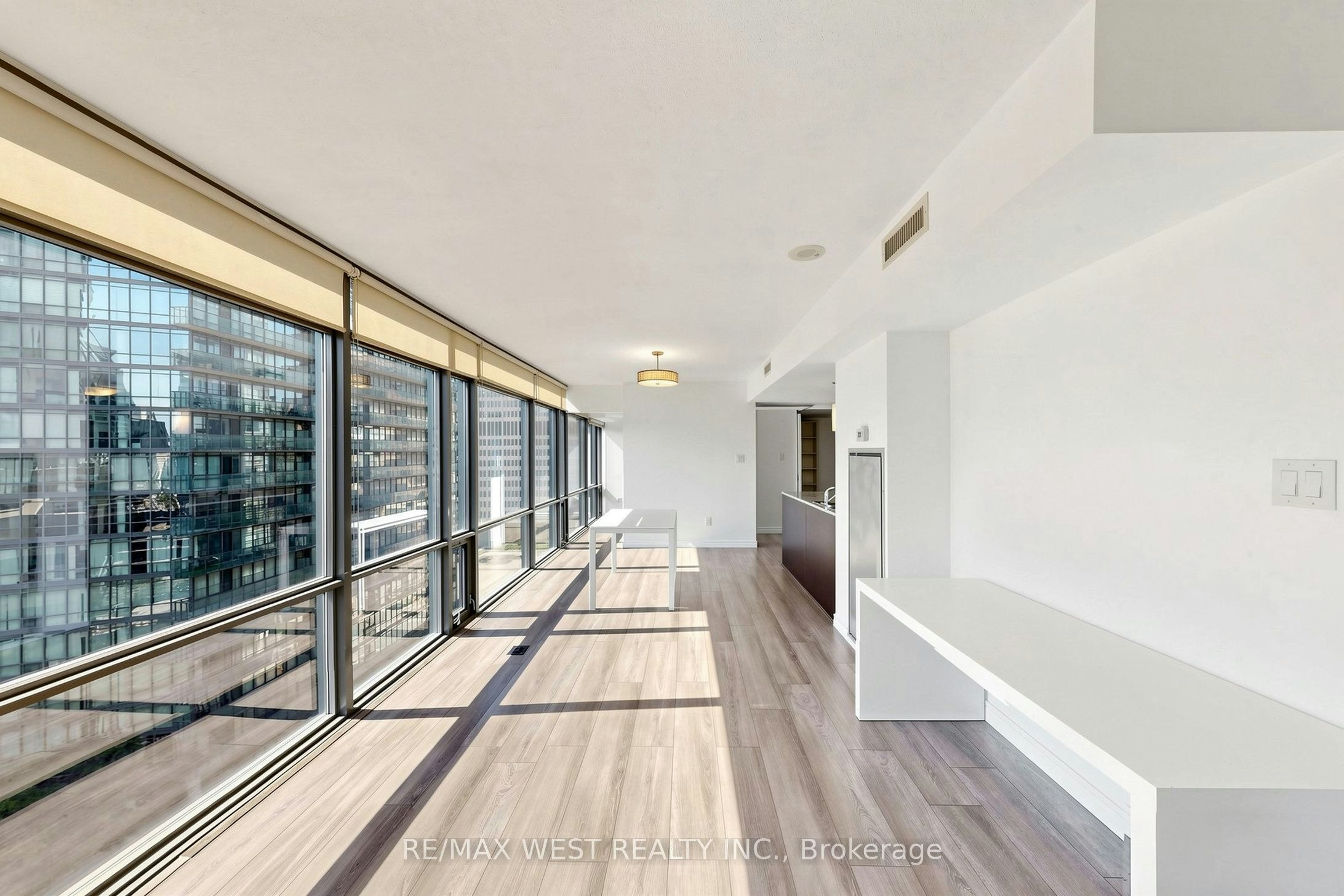 1203-38 Grenville Street, Toronto, ON, M4Y 1A9 - 5