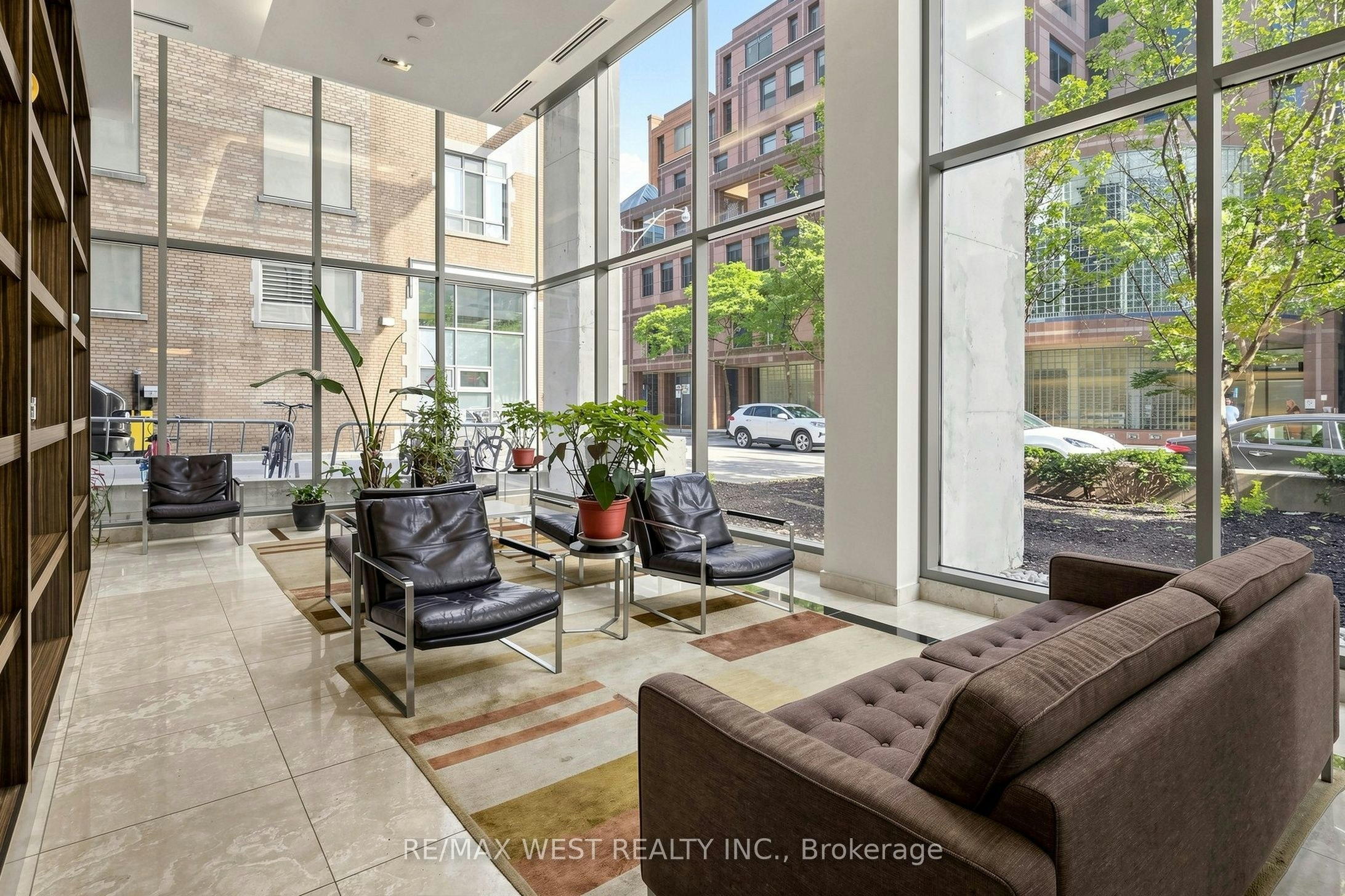 1203-38 Grenville Street, Toronto, ON, M4Y 1A9 - 3