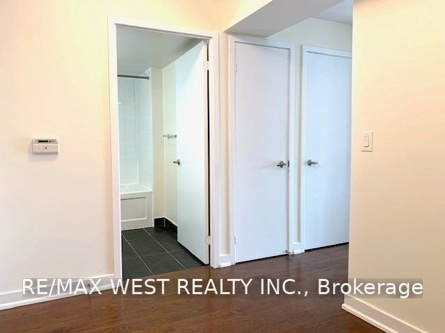 1107-320 Richmond Street E, Toronto, ON, M5A 1P9 - 11