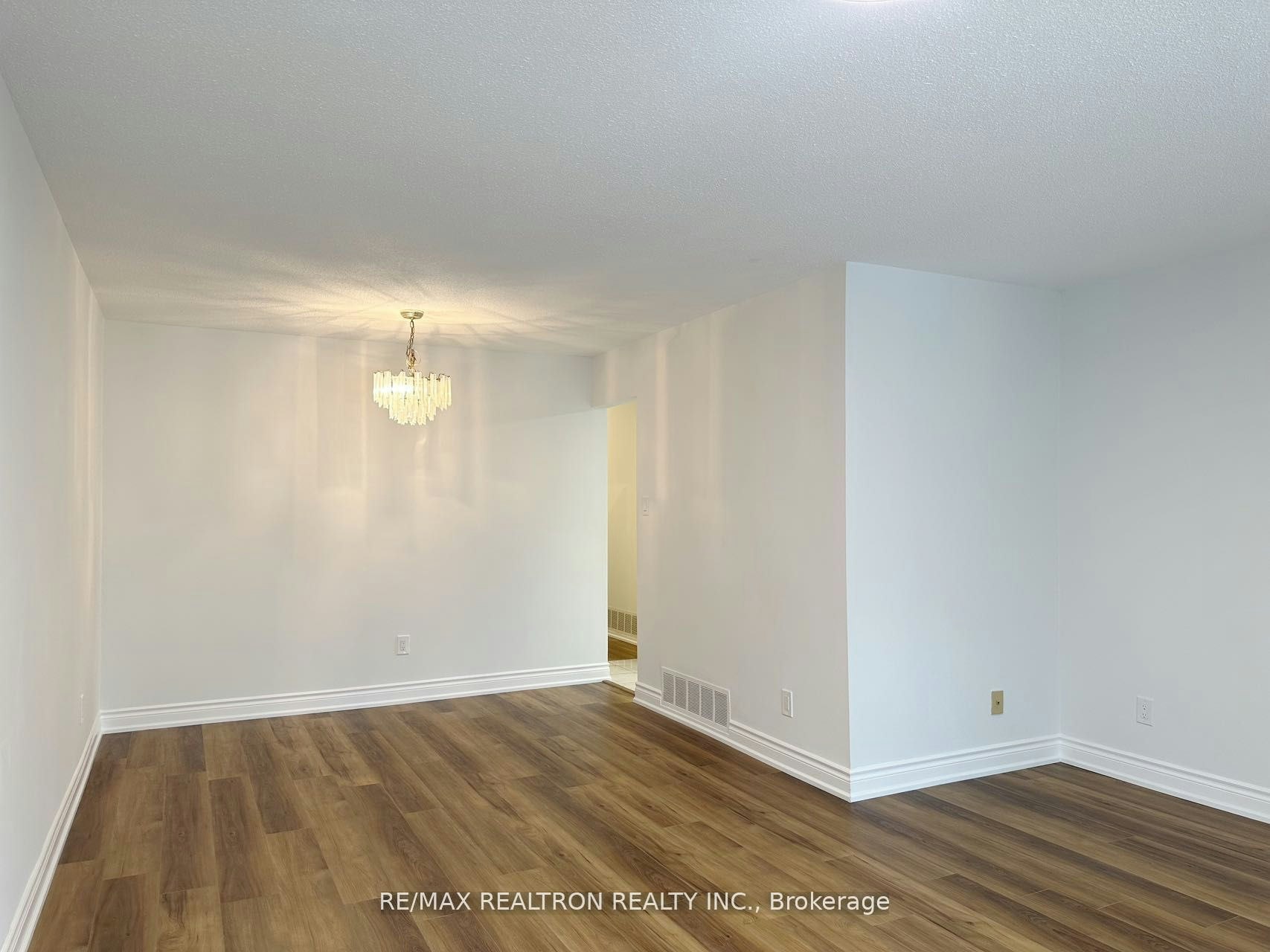 Main-129 Sexton Crescent, Toronto, ON, M2H 2L7 - 21