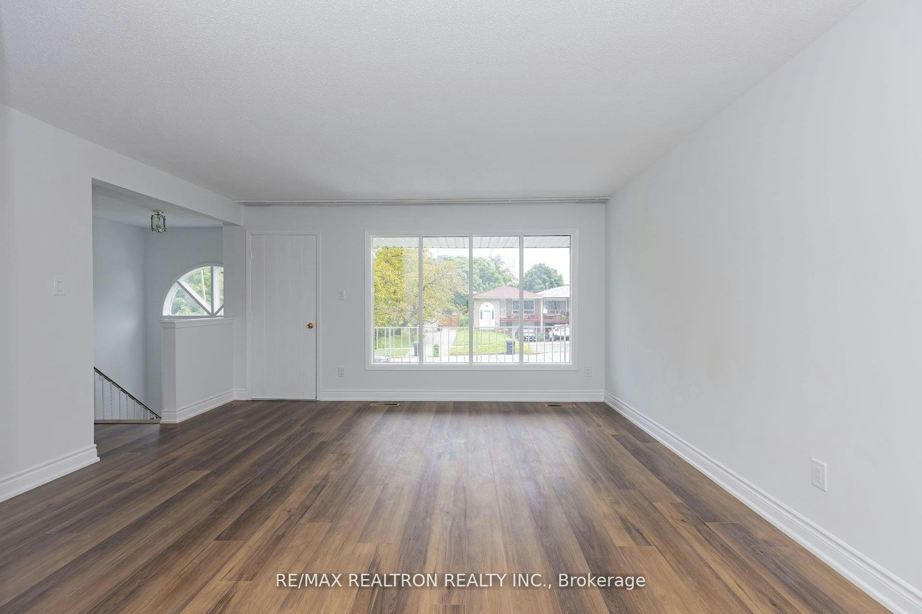 Main-129 Sexton Crescent, Toronto, ON, M2H 2L7 - 7