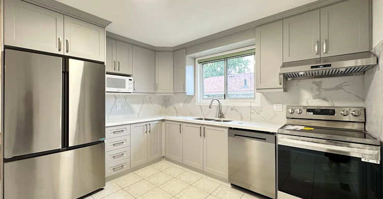 Main-129 Sexton Crescent, Toronto, ON, M2H 2L7 - 2