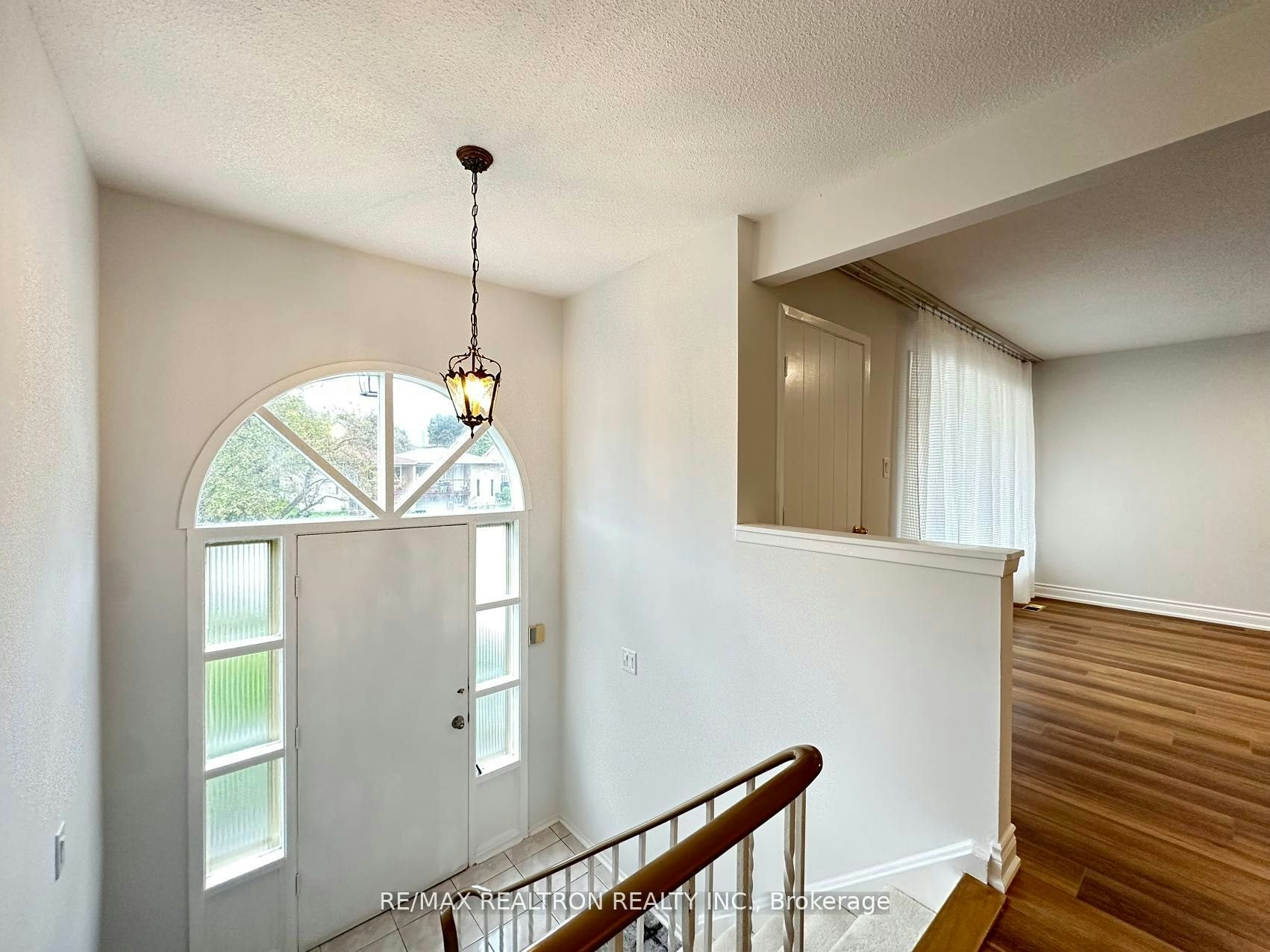 Main-129 Sexton Crescent, Toronto, ON, M2H 2L7 - 9