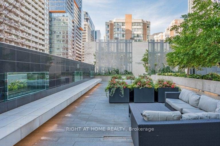 4010-386 Yonge Street, Toronto, ON, M5B 0A5 - 3