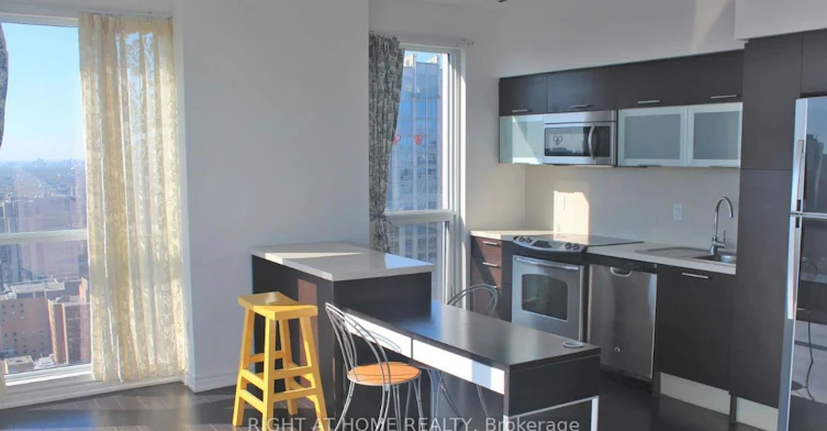 4010-386 Yonge Street, Toronto, ON, M5B 0A5 - 4