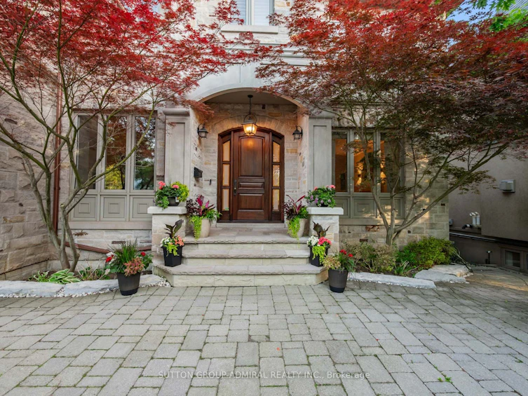 35 Wentworth Avenue, Toronto, ON, M2N 1T5 - 4