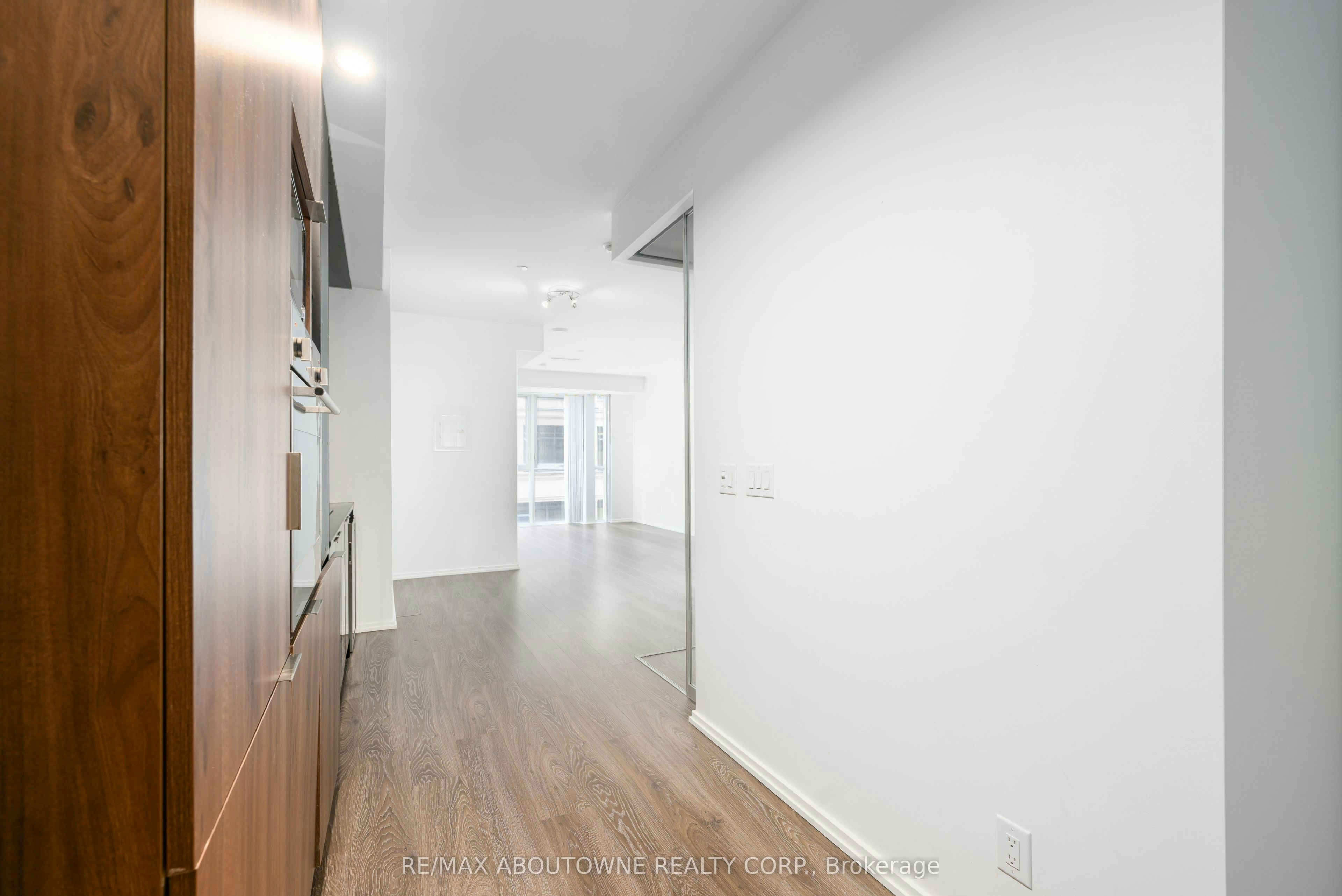 315-70 Temperance Street, Toronto, ON, M5H 4E8 - 5