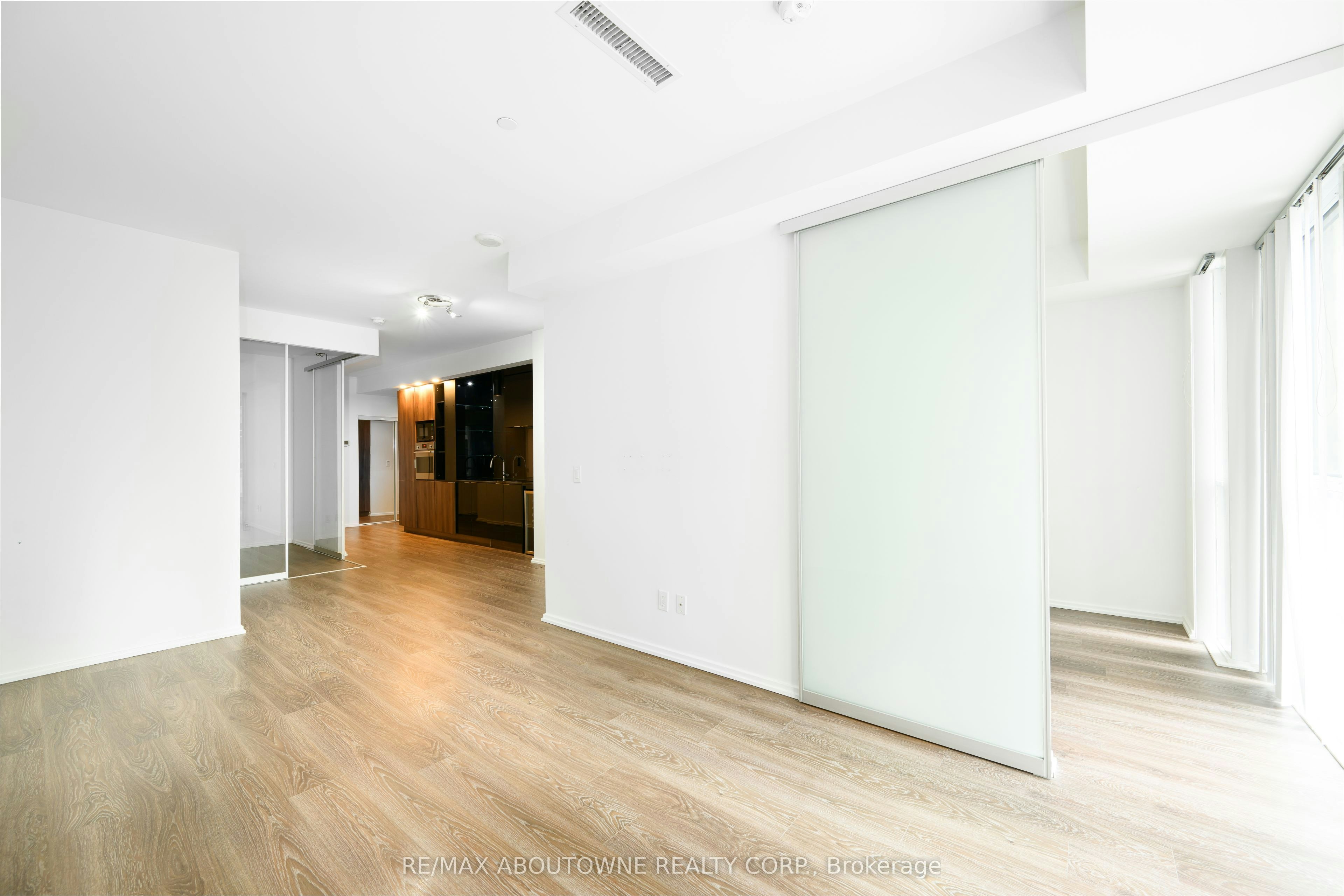 315-70 Temperance Street, Toronto, ON, M5H 4E8 - 11