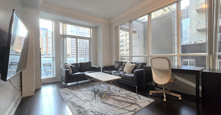 605-21 Balmuto Street, Toronto, ON, M4Y 1W4 - 2