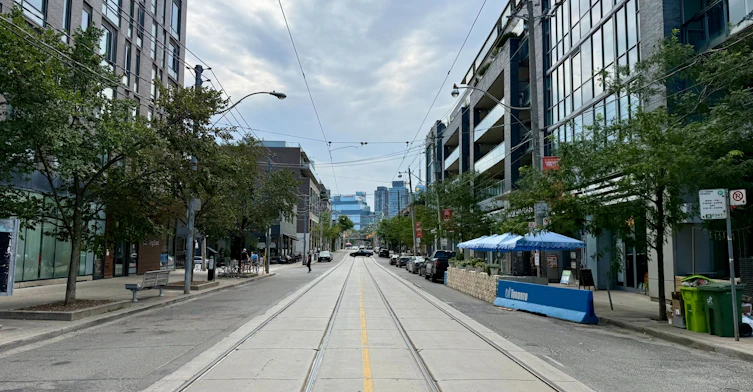 1402-51 Trolley Crescent, Toronto, ON, M5A 0E9 - 26