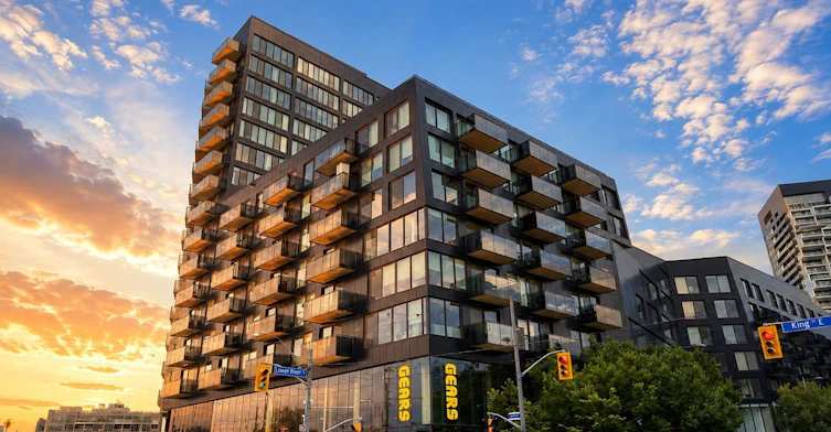 1402-51 Trolley Crescent, Toronto, ON, M5A 0E9