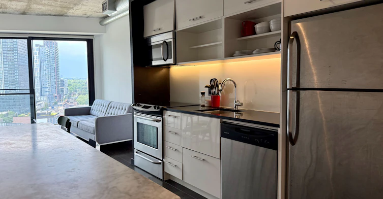 1402-51 Trolley Crescent, Toronto, ON, M5A 0E9 - 4