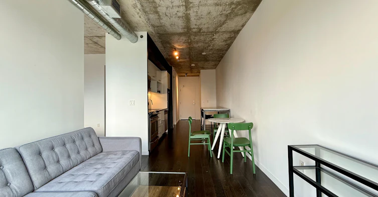 1402-51 Trolley Crescent, Toronto, ON, M5A 0E9 - 8