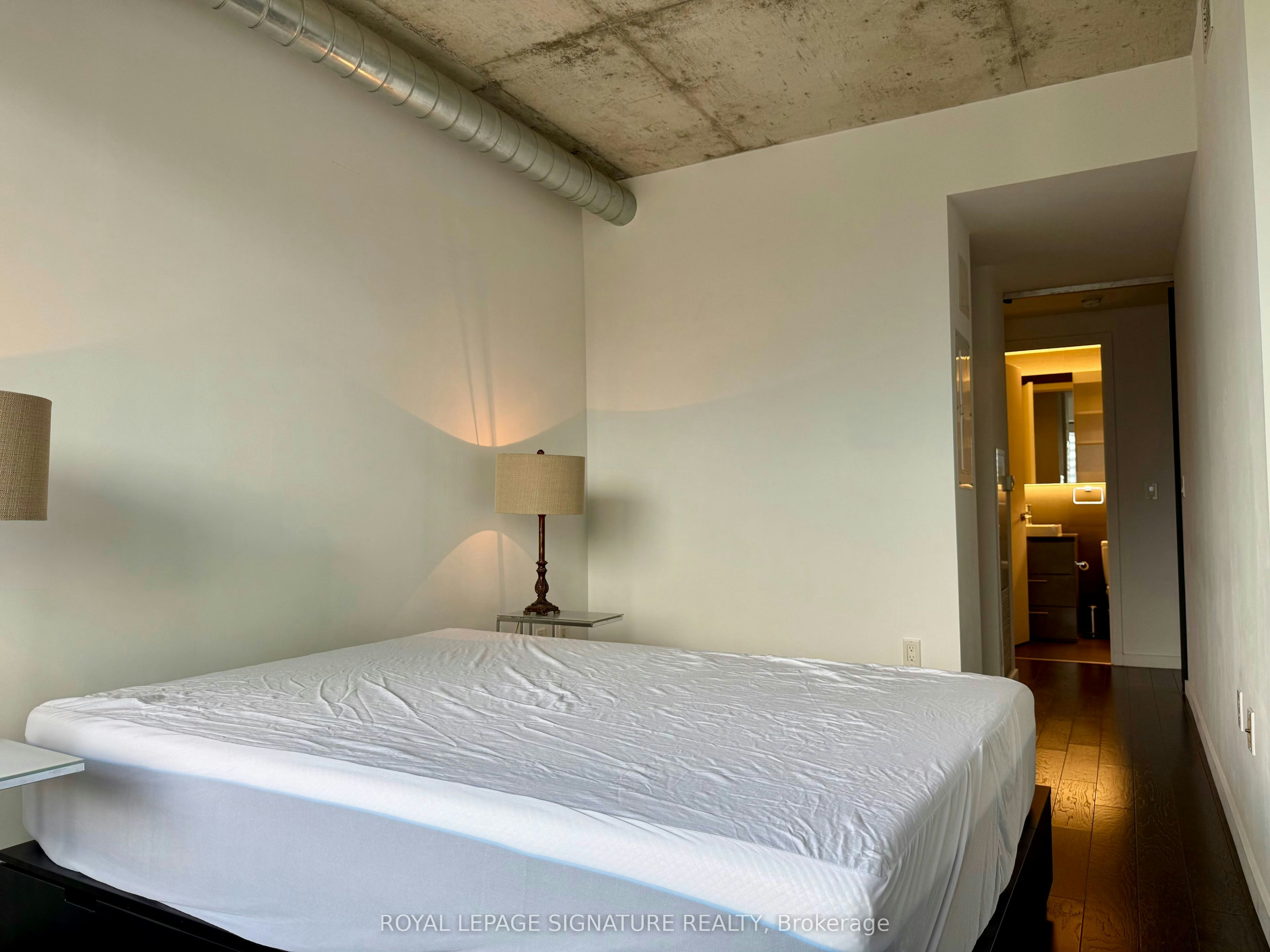 1402-51 Trolley Crescent, Toronto, ON, M5A 0E9 - 16