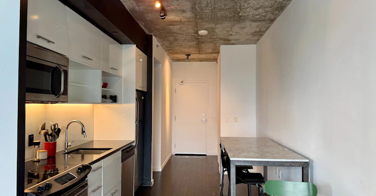 1402-51 Trolley Crescent, Toronto, ON, M5A 0E9 - 7