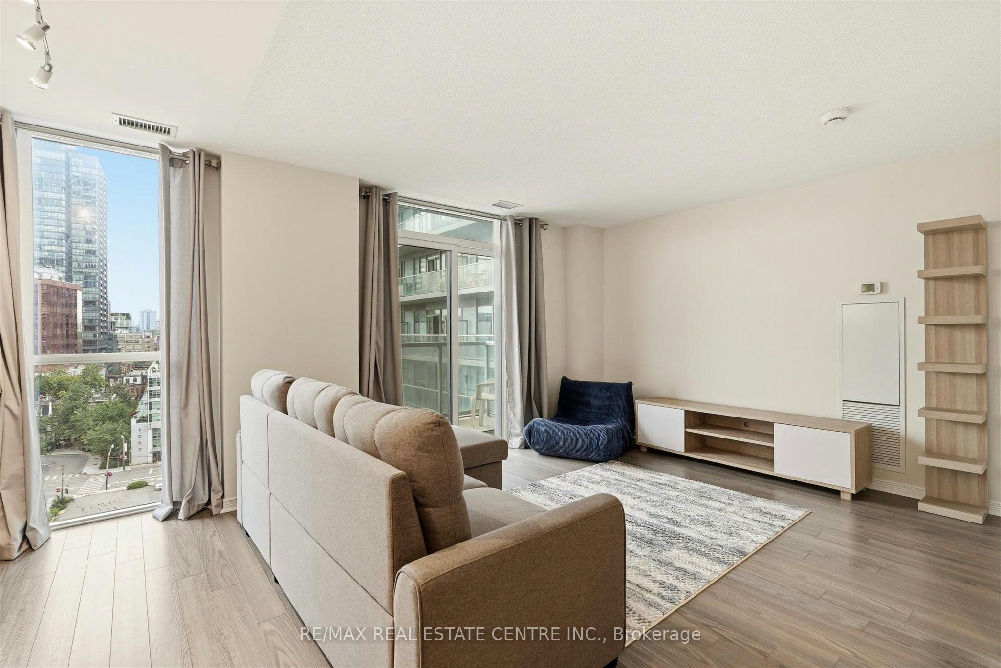 1010-352 Front Street W, Toronto, ON, M5V 0K3 - 9