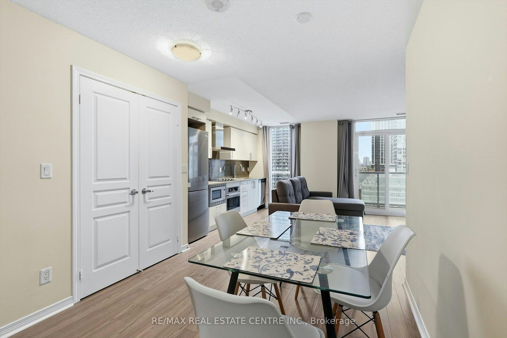 1010-352 Front Street W, Toronto, ON, M5V 0K3 - 7