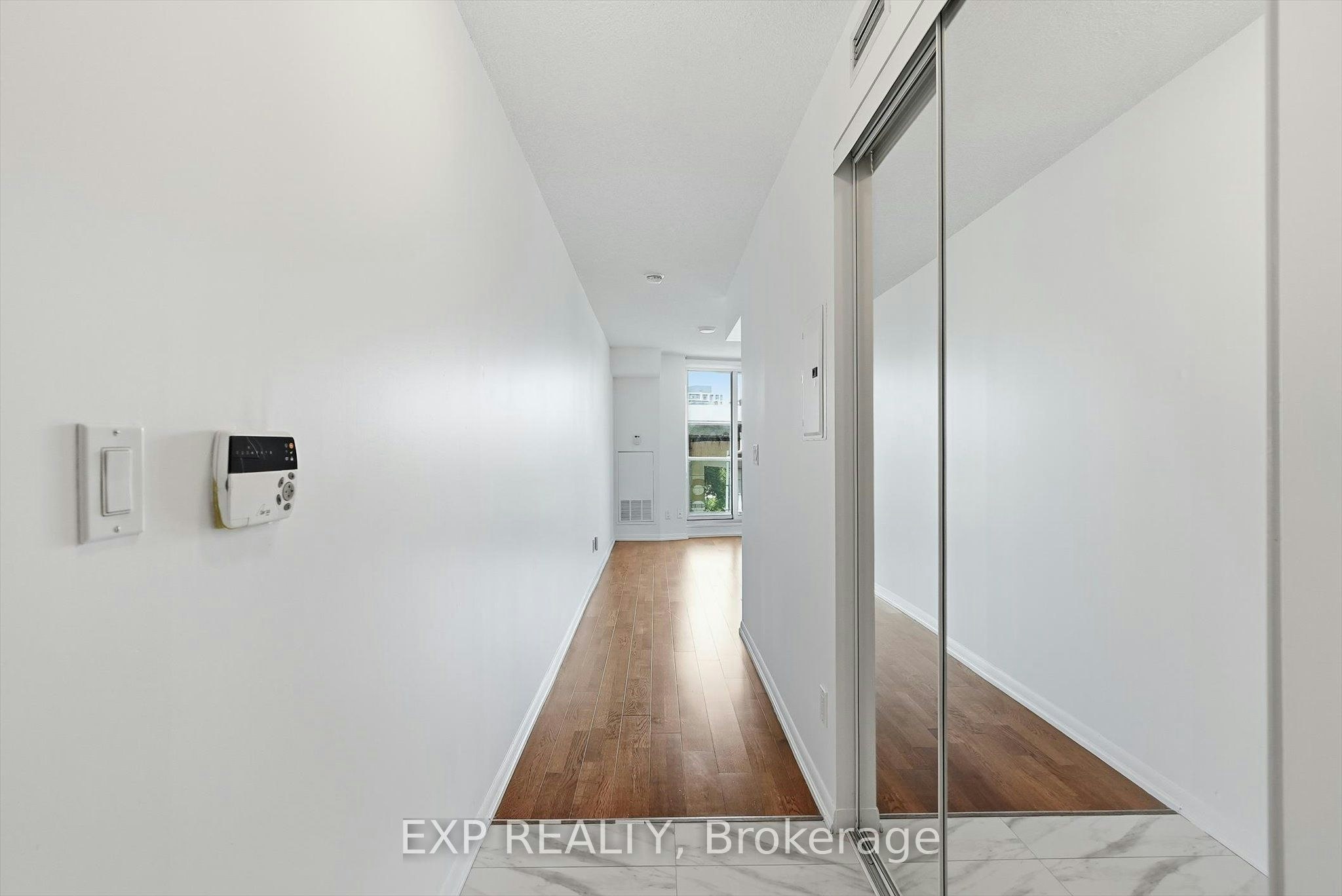 667-209 Fort York Boulevard, Toronto, ON, M5V 4A1 - 2
