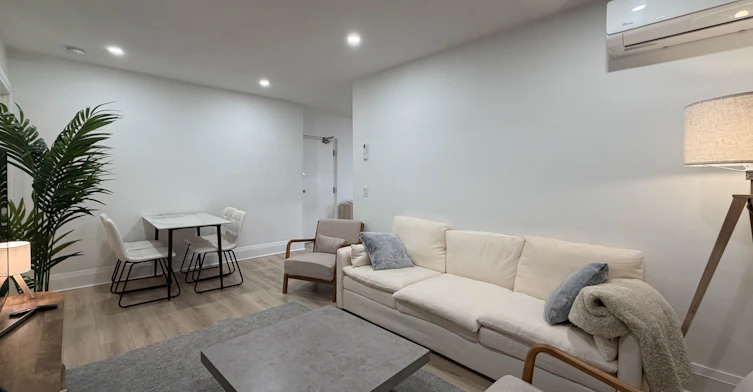 6-823 Millwood Road, Toronto, ON, M4G 1W3 - 4