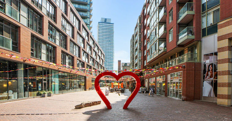 216 Milan Street, Toronto, ON, M5A 3Z6 - 32