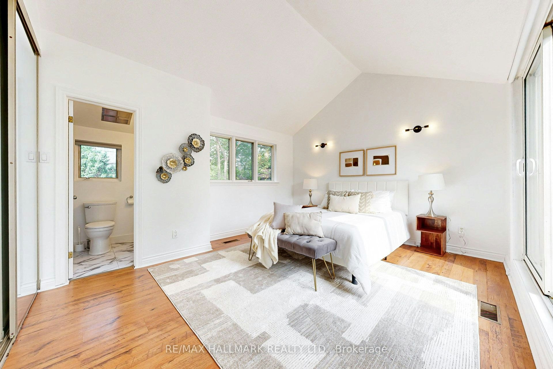 216 Milan Street, Toronto, ON, M5A 3Z6 - 21