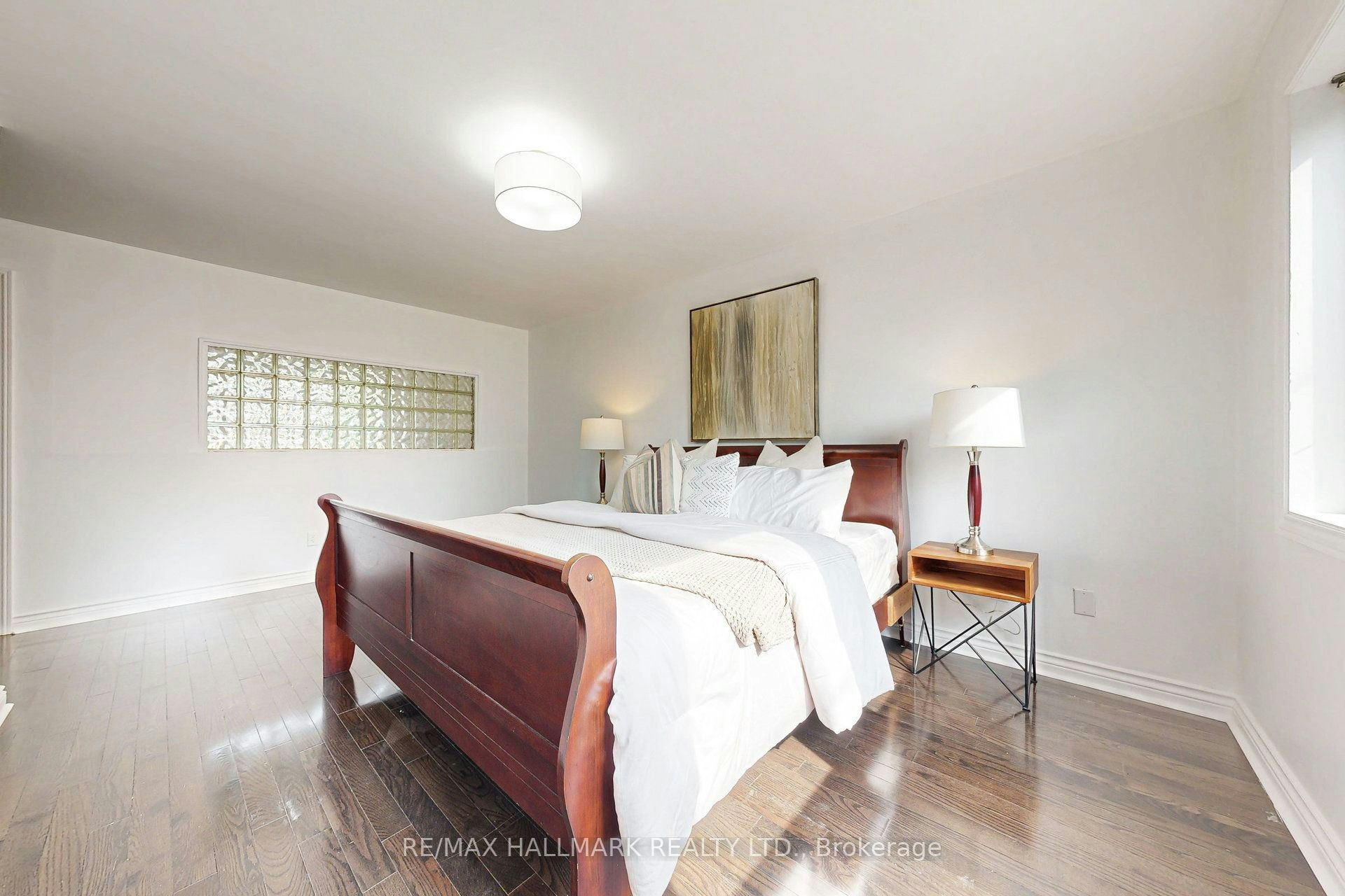 216 Milan Street, Toronto, ON, M5A 3Z6 - 15