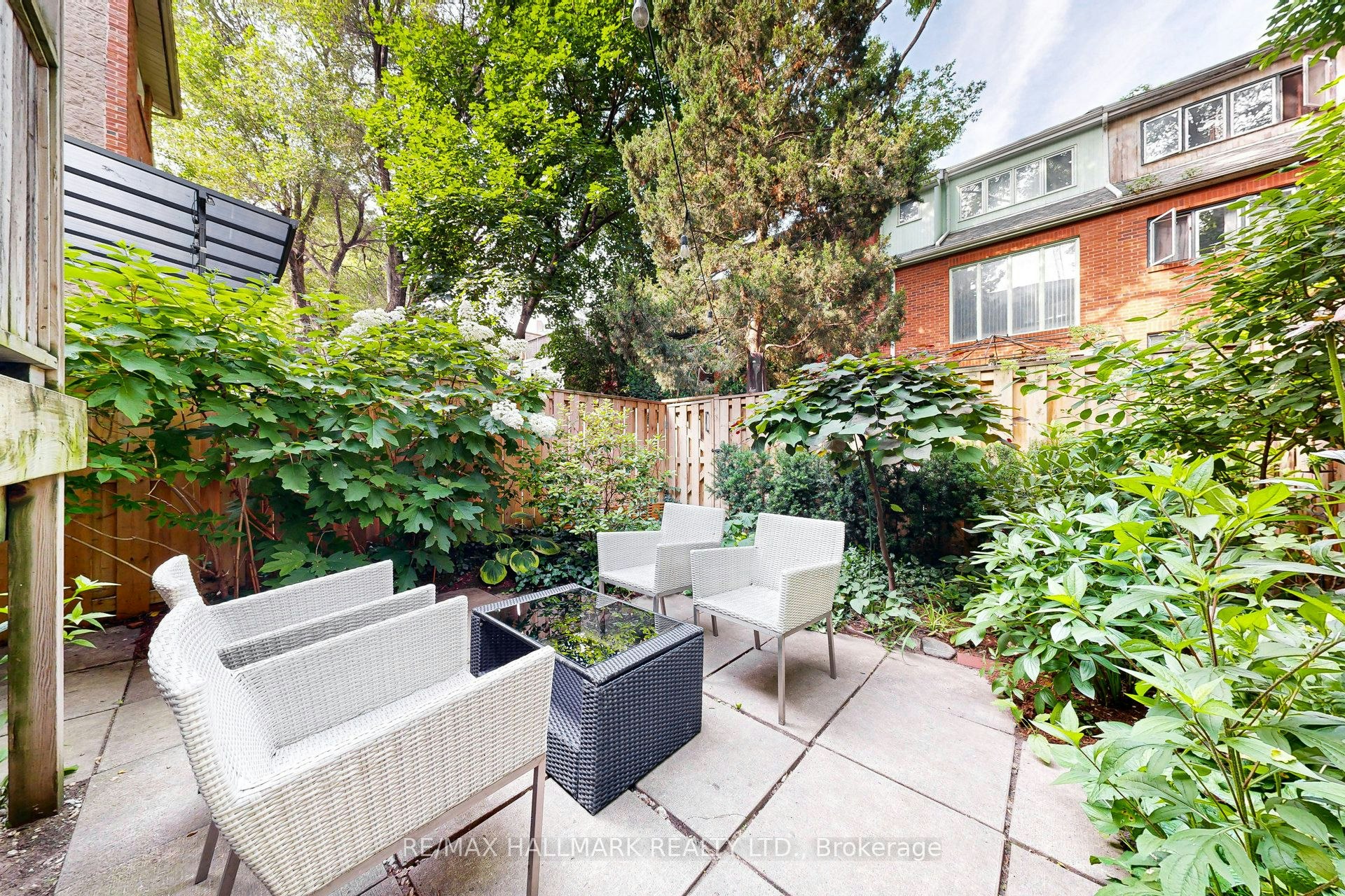 216 Milan Street, Toronto, ON, M5A 3Z6 - 25