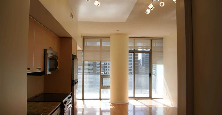 1304-33 Charles Street E, Toronto, ON, M4Y 0A2