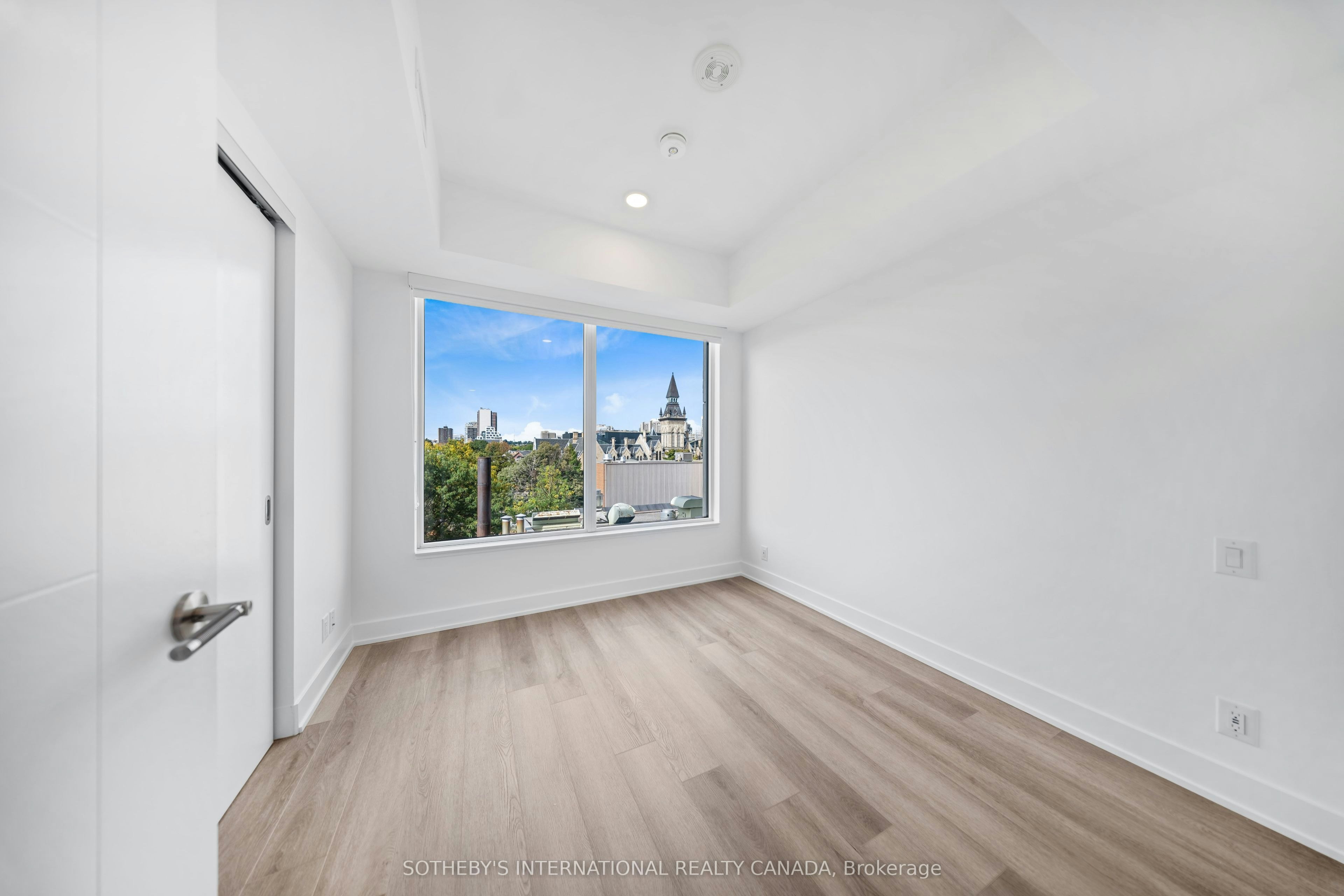 807-484 Spadina Avenue, Toronto, ON, M5S 0E4 - 9