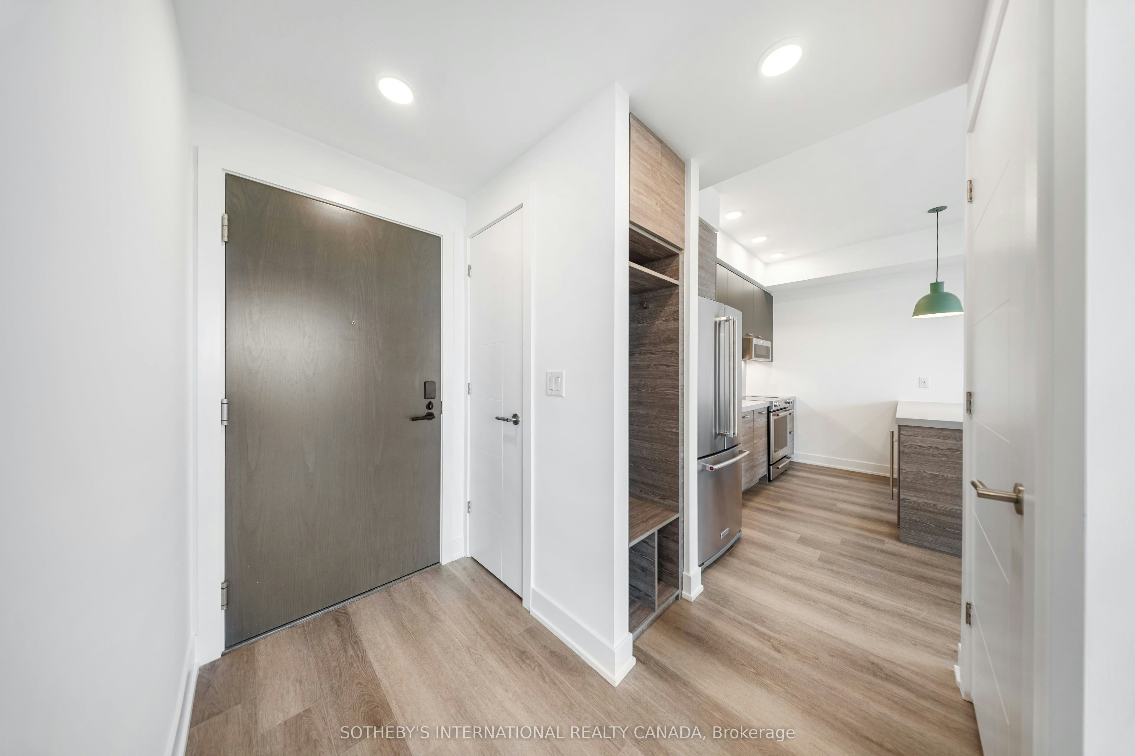 807-484 Spadina Avenue, Toronto, ON, M5S 0E4 - 2