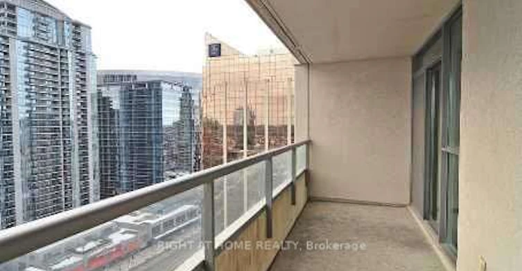 2501-23 Hollywood Avenue, Toronto, ON, M4L 2K4 - 10
