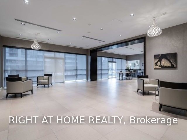 2501-23 Hollywood Avenue, Toronto, ON, M4L 2K4 - 18