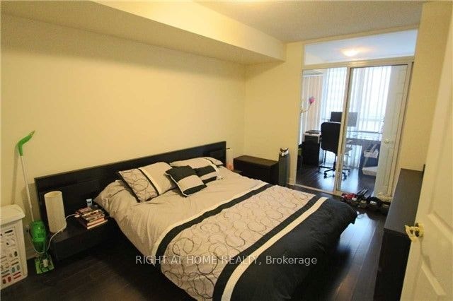 2501-23 Hollywood Avenue, Toronto, ON, M4L 2K4 - 8