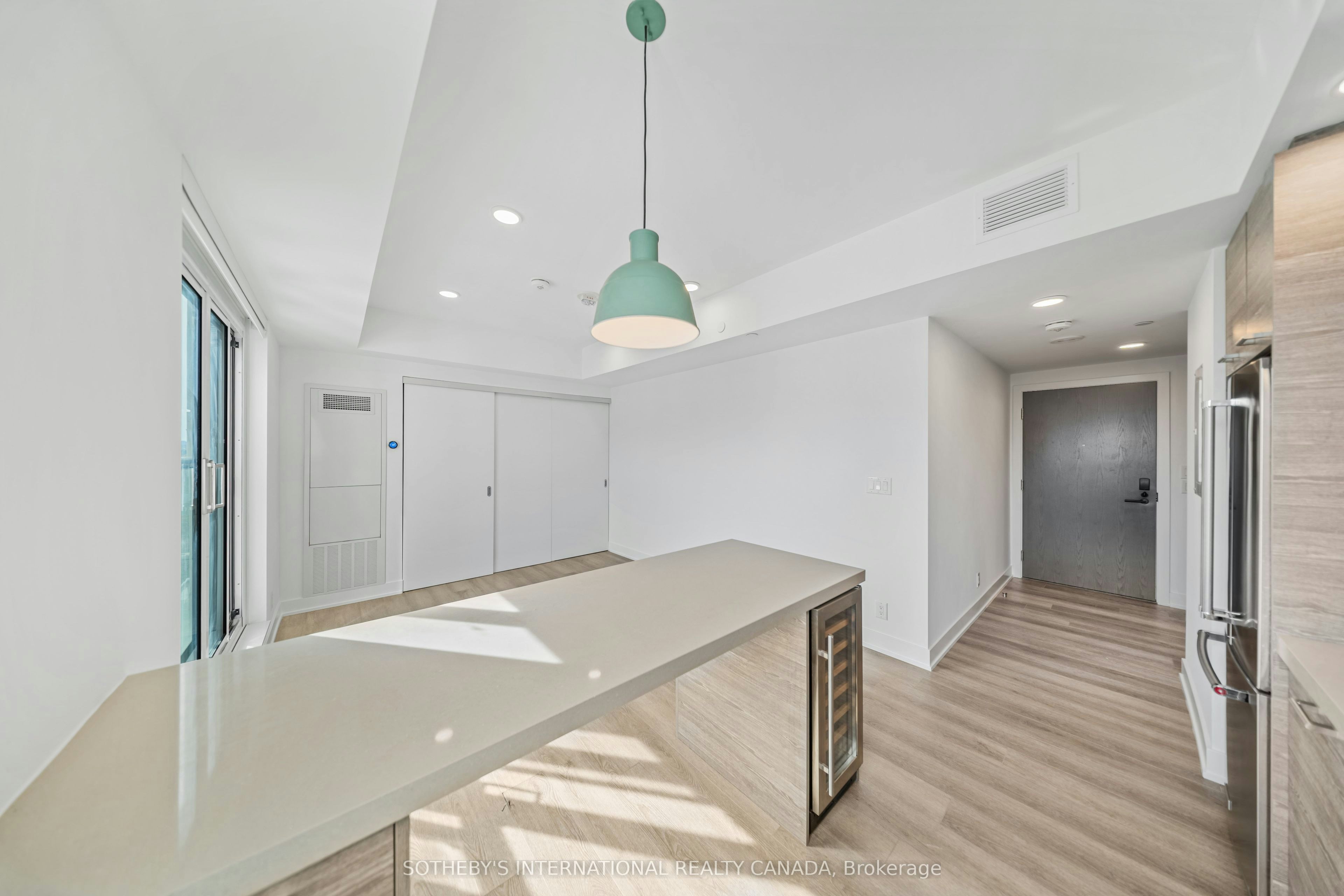 802-484 Spadina Avenue, Toronto, ON, M5S 0E4 - 5