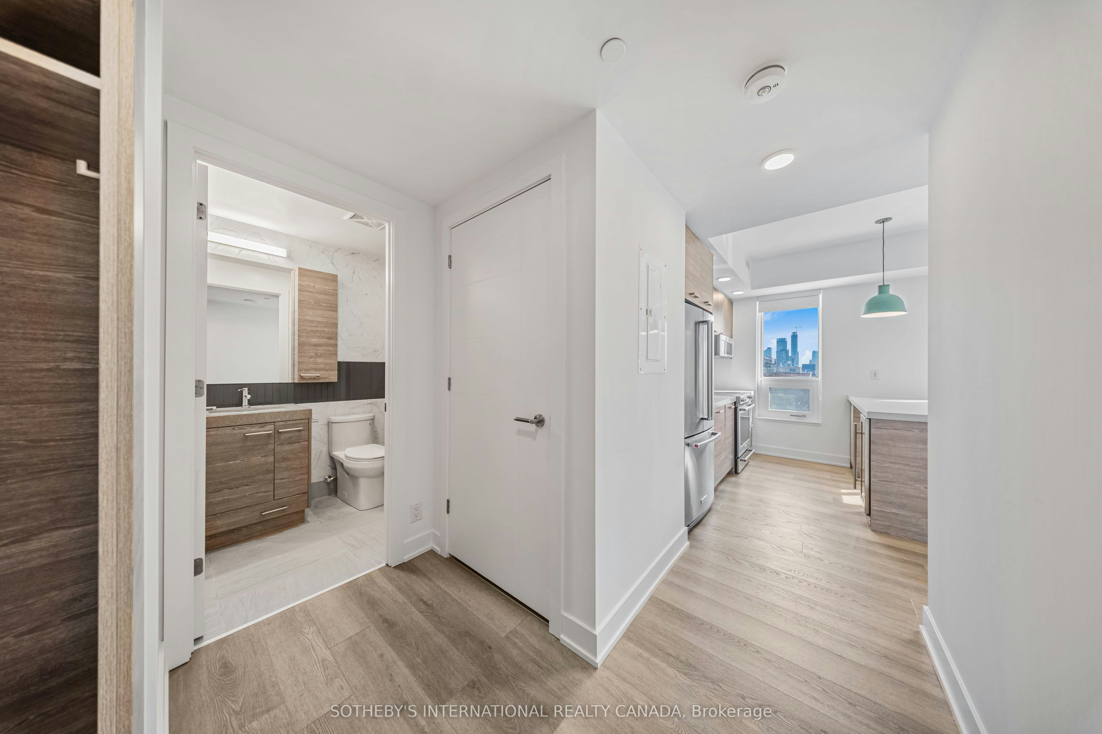 802-484 Spadina Avenue, Toronto, ON, M5S 0E4 - 3