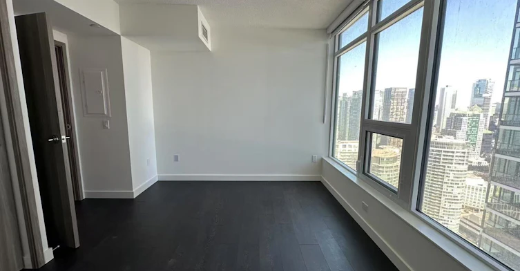 4605-3 Concord Cityplace Way, Toronto, ON, M5V 0X4 - 8