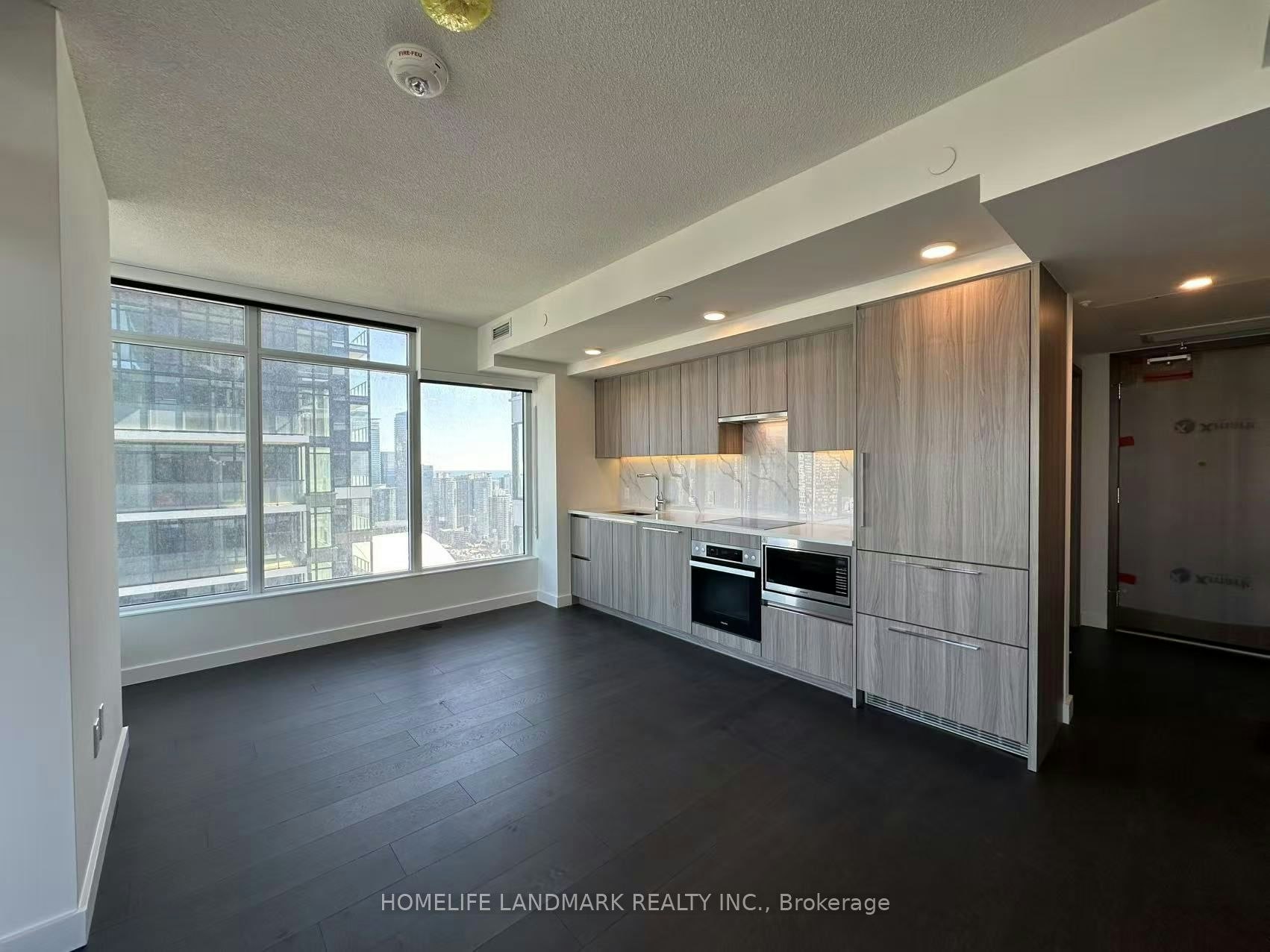 4605-3 Concord Cityplace Way, Toronto, ON, M5V 0X4 - 2