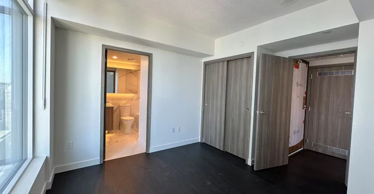 4605-3 Concord Cityplace Way, Toronto, ON, M5V 0X4 - 6