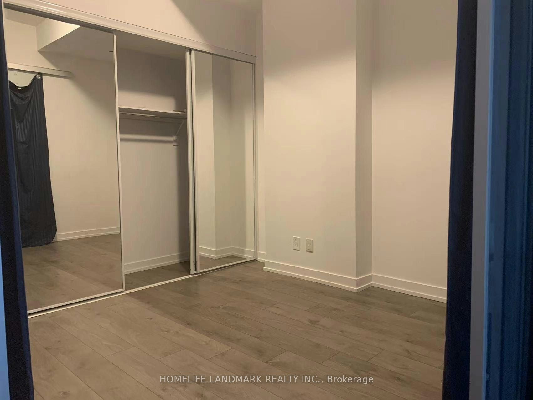 727-297 College Street, Toronto, ON, M5T 1S2 - 4