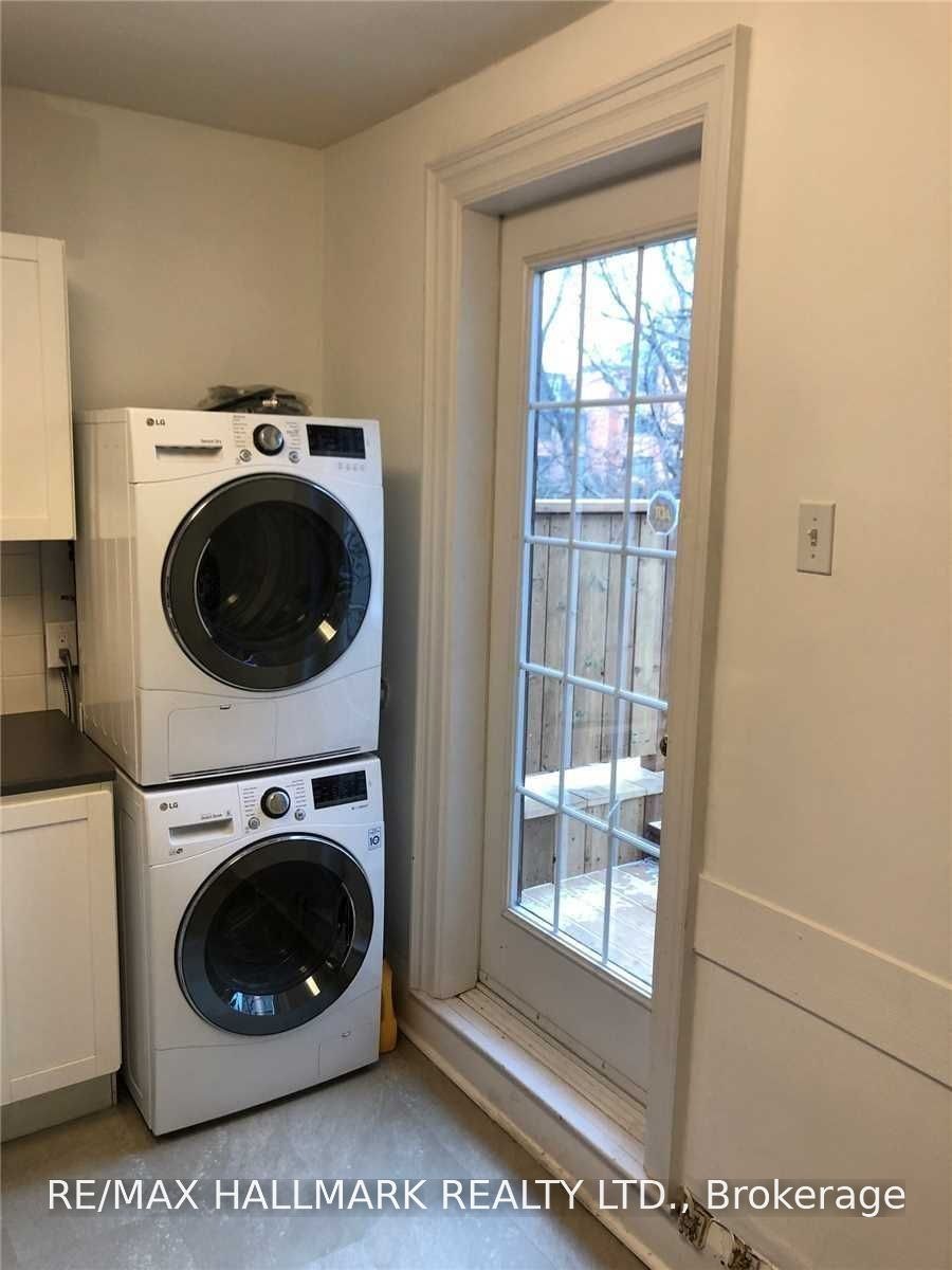 Upper-37 Lola Road, Toronto, ON, M5P 1E5 - 7
