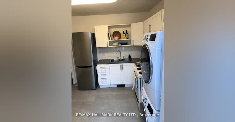 Upper-37 Lola Road, Toronto, ON, M5P 1E5 - 6
