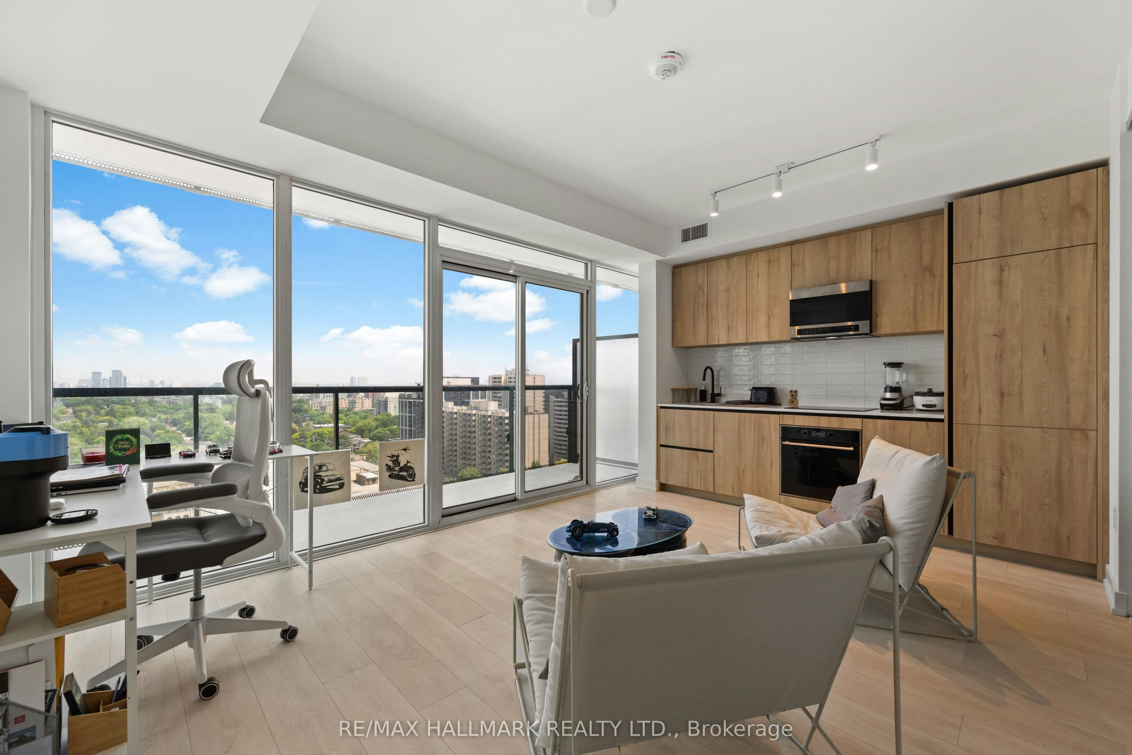 1611-127 Broadway Avenue, Toronto, ON, M4P 1V4 - 2